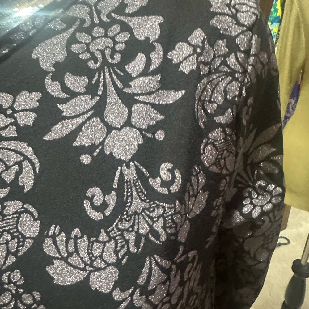 NWT SIZE 8 Boohoo Elegant Black and Cream Patterned Long Sleeve Dress