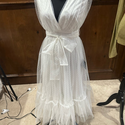 NWT SIZE XS Lulu's Elegant White Midi Dress