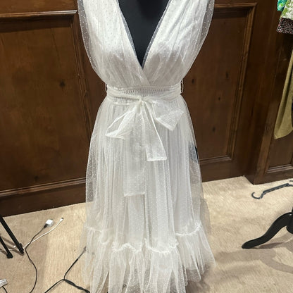 NWT SIZE XS Lulu's Elegant White Midi Dress