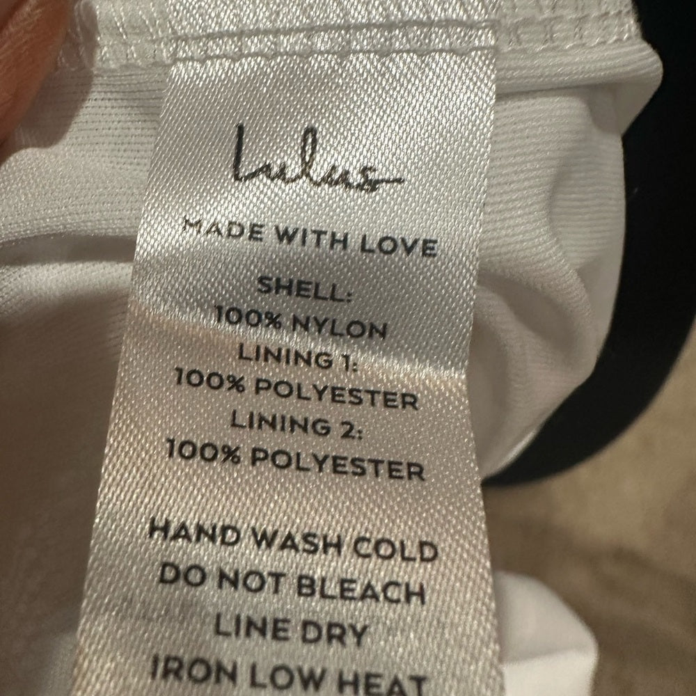 NWT SIZE XS Lulu's Elegant White Midi Dress