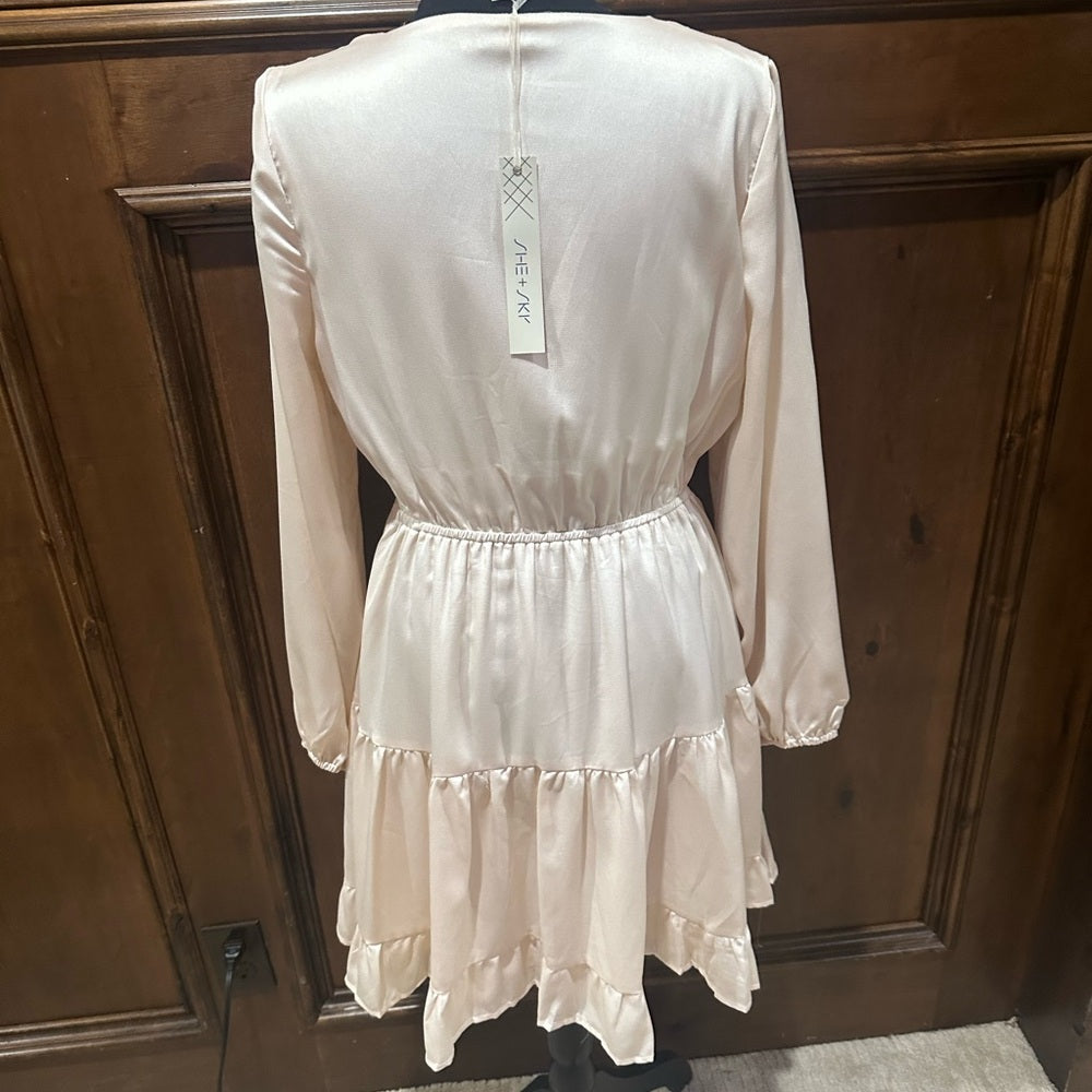NWT SIZE M She + Sky Elegant Cream Long Sleeve Dress