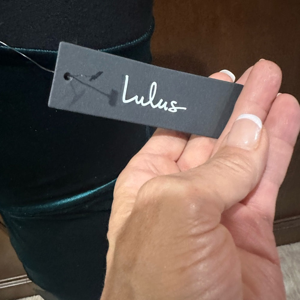 NWT SIZE XS Lulu's One-Shoulder Deep Green Velvet Dress