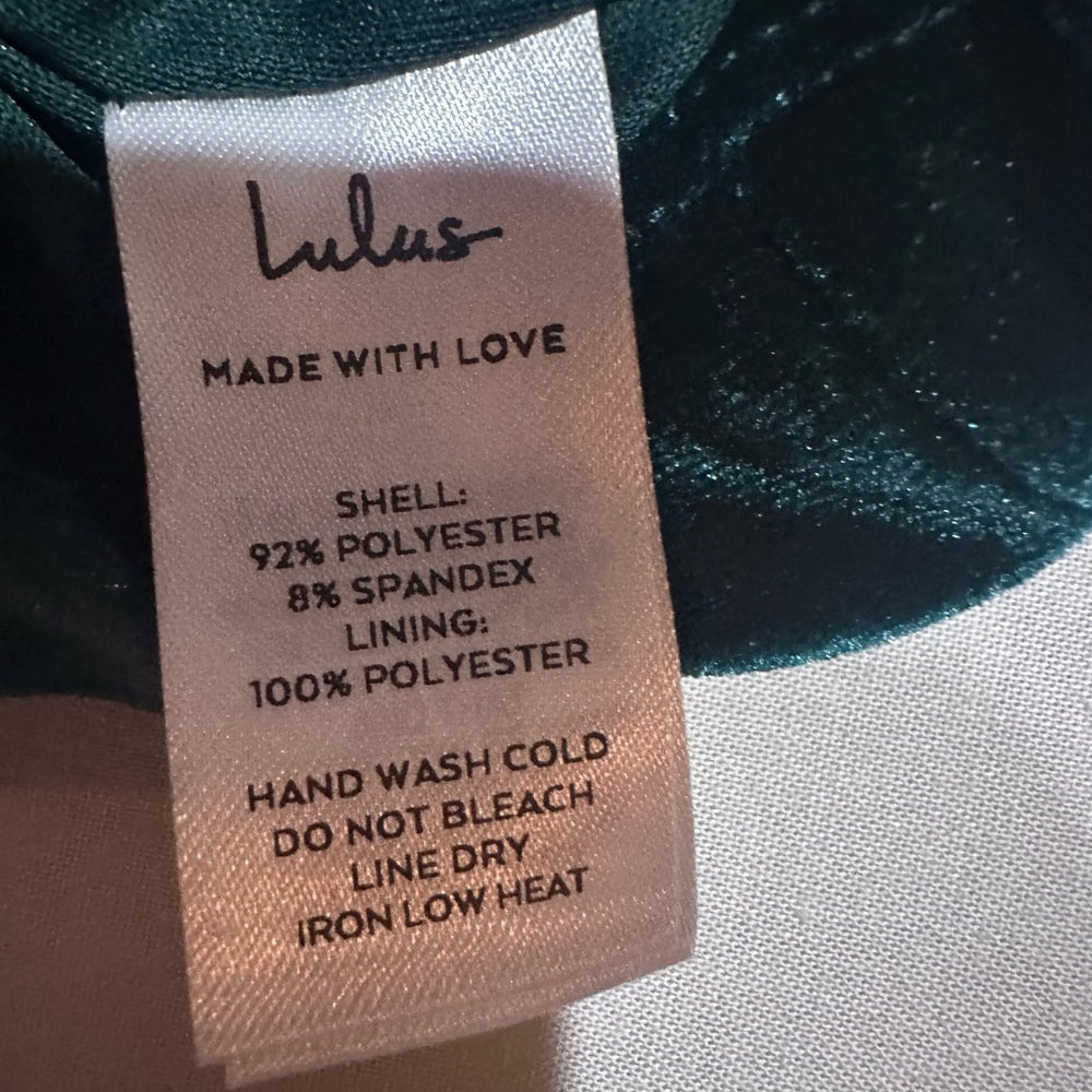 NWT SIZE XS Lulu's One-Shoulder Deep Green Velvet Dress