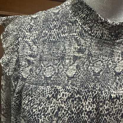 NWOT SIZE XS/L Free People Black and Gray Patterned Blouse