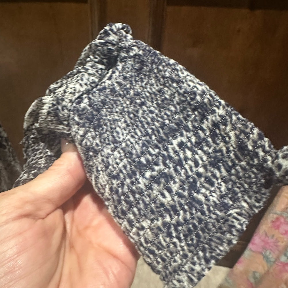 NWOT SIZE XS/L Free People Black and Gray Patterned Blouse