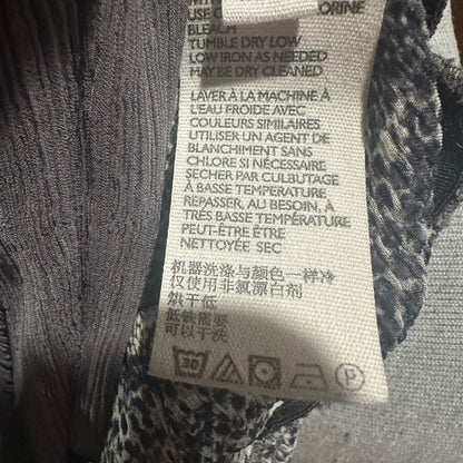 NWOT SIZE XS/L Free People Black and Gray Patterned Blouse