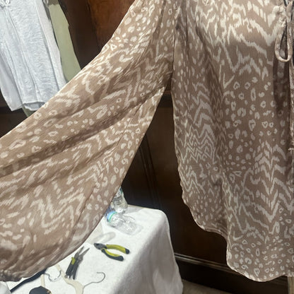 NWOT SIZE M Together Taupe Printed Blouse