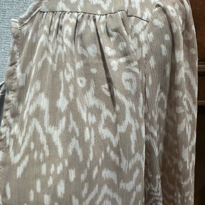 NWOT SIZE M Together Taupe Printed Blouse