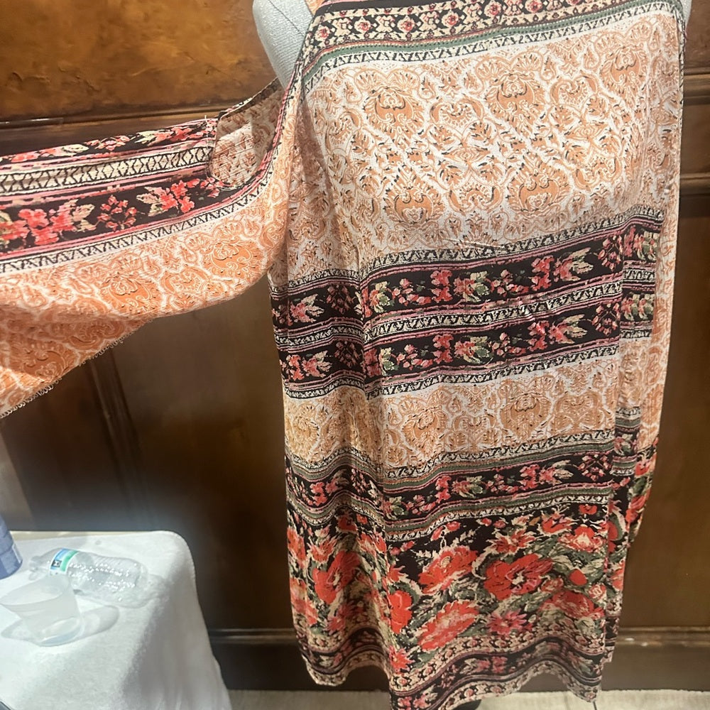 NWT SIZE M Angie Floral Patterned Midi Skirt