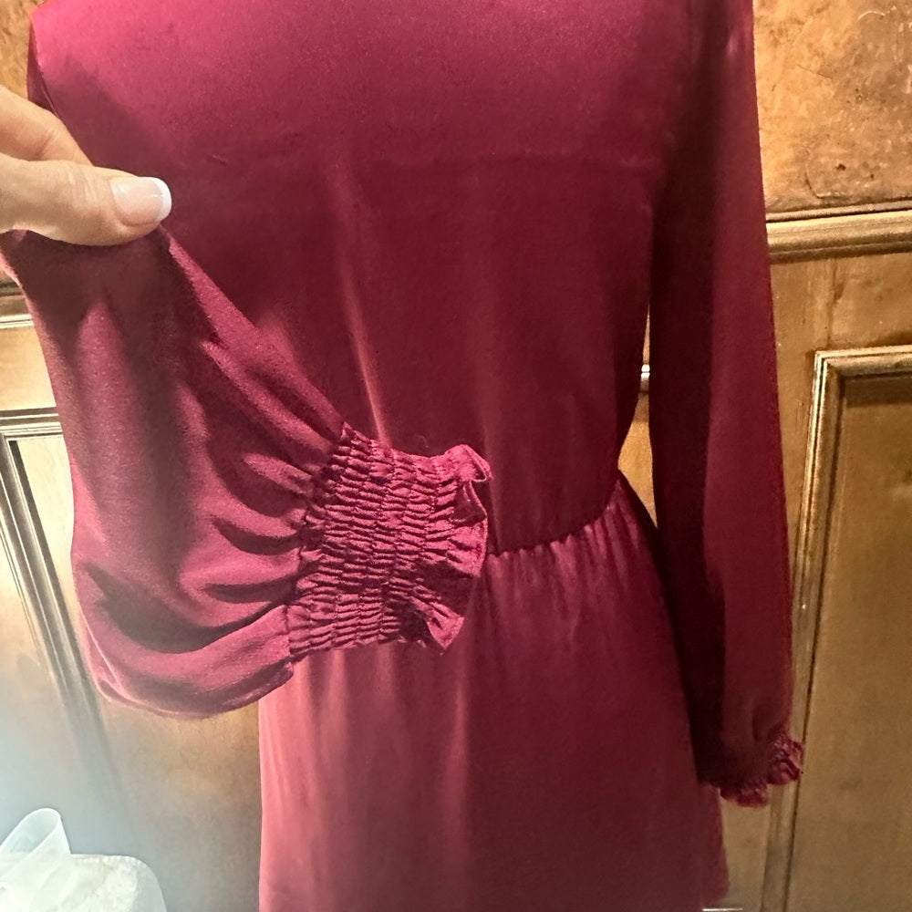 SIZE XS Heartloom Burgundy Long Sleeve Dress