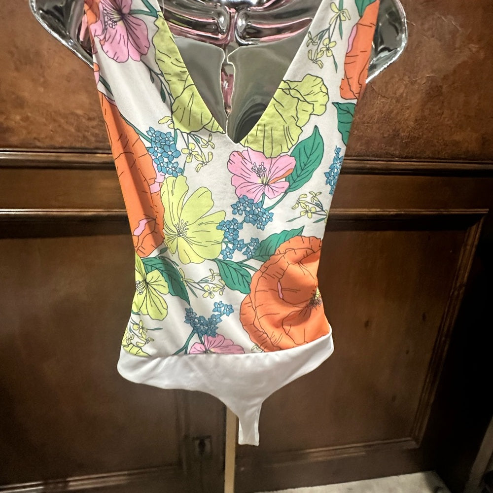 NWT SIZE XL AFRM Women's Floral Bodysuit - Orange, Green, Cream