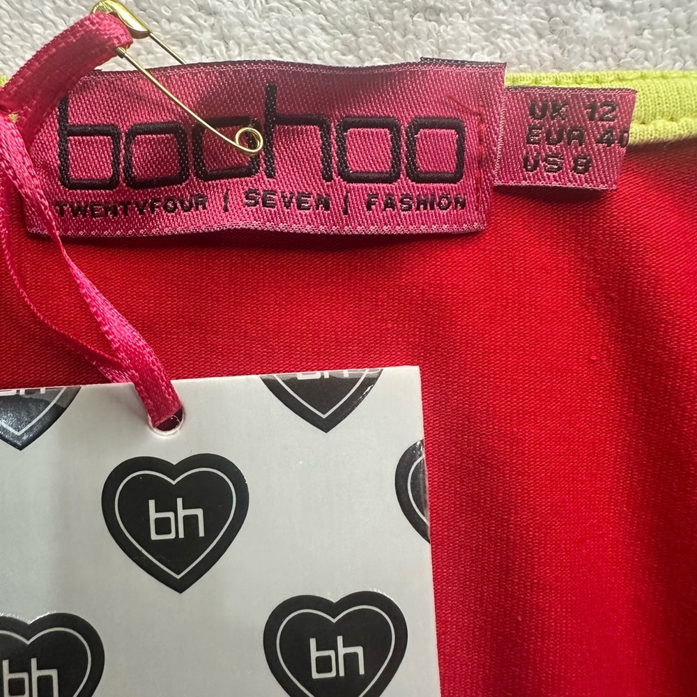 NWT SIZE 8 Boohoo Vibrant Red Mini Dress
