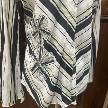 NWT SIZE M Elegant Striped Button Down Shirt