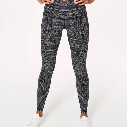 SIZE 12 Lululemon Athletica Black and Gray Swirl Leggings