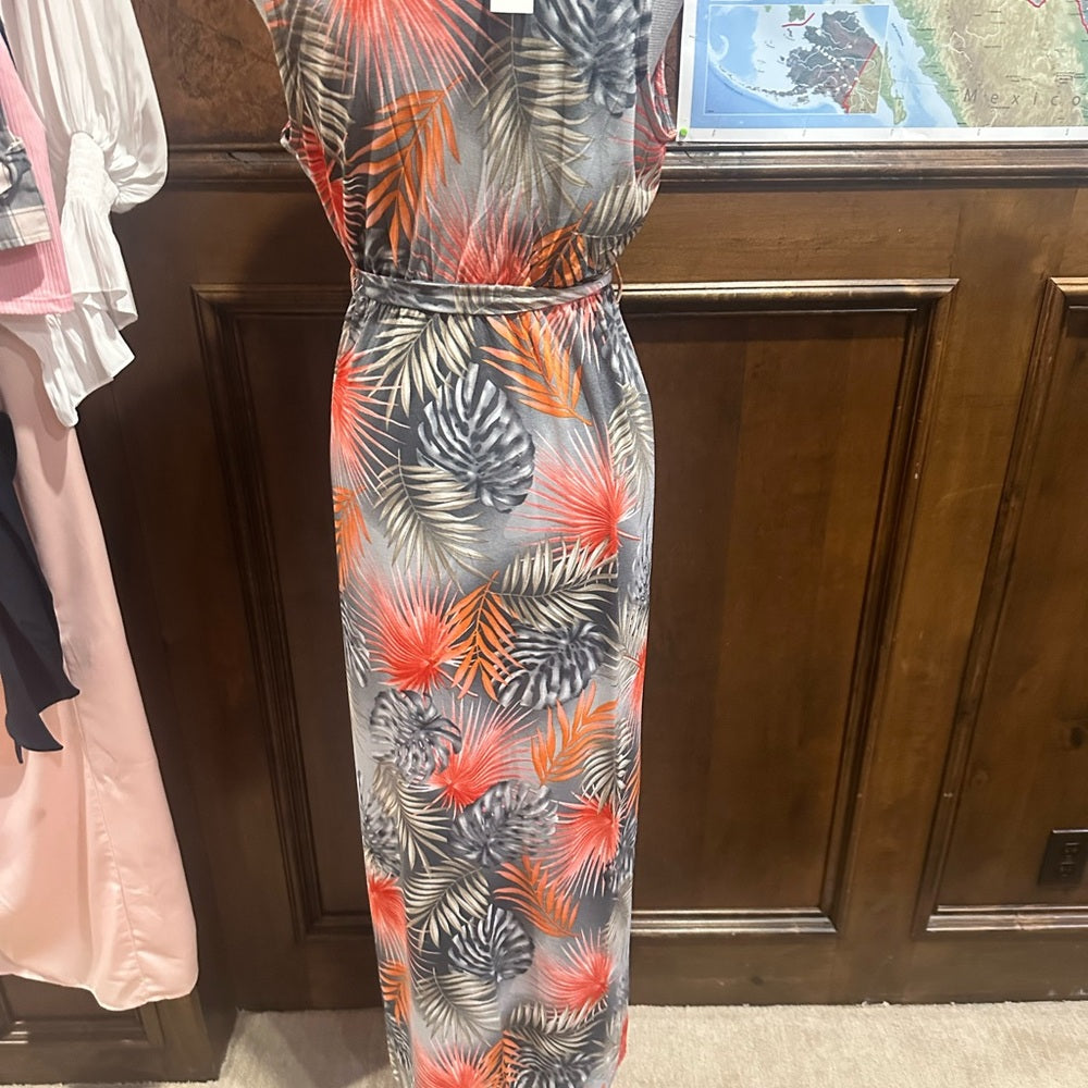 NWT SIZE L Timing Tropical Print Maxi Dress