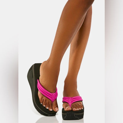 347. NEW SIZE 11 Volatile Pink and Black Platform Sandals