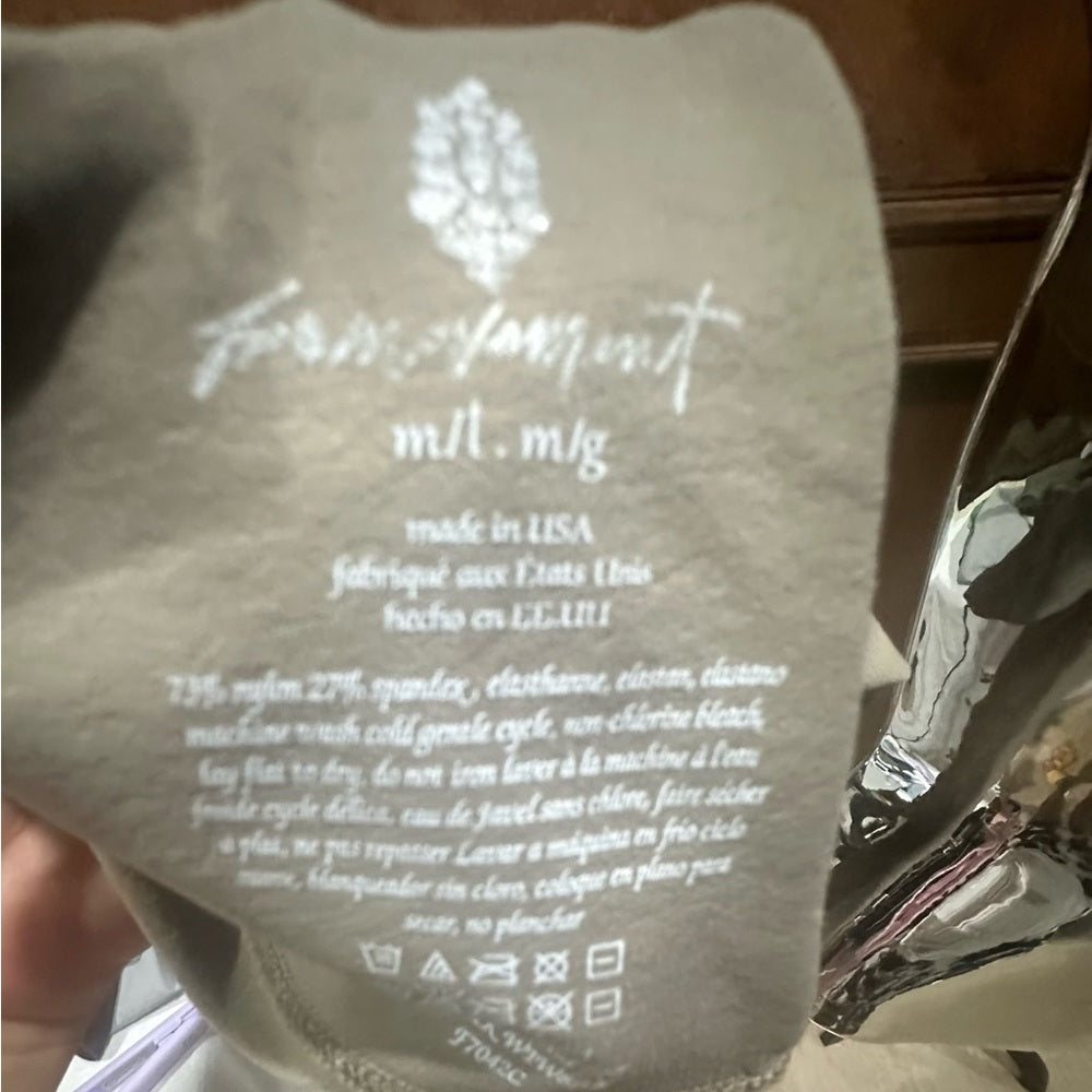 NWOT SIZE M/L Chic Sleeveless Gray Jumpsuit