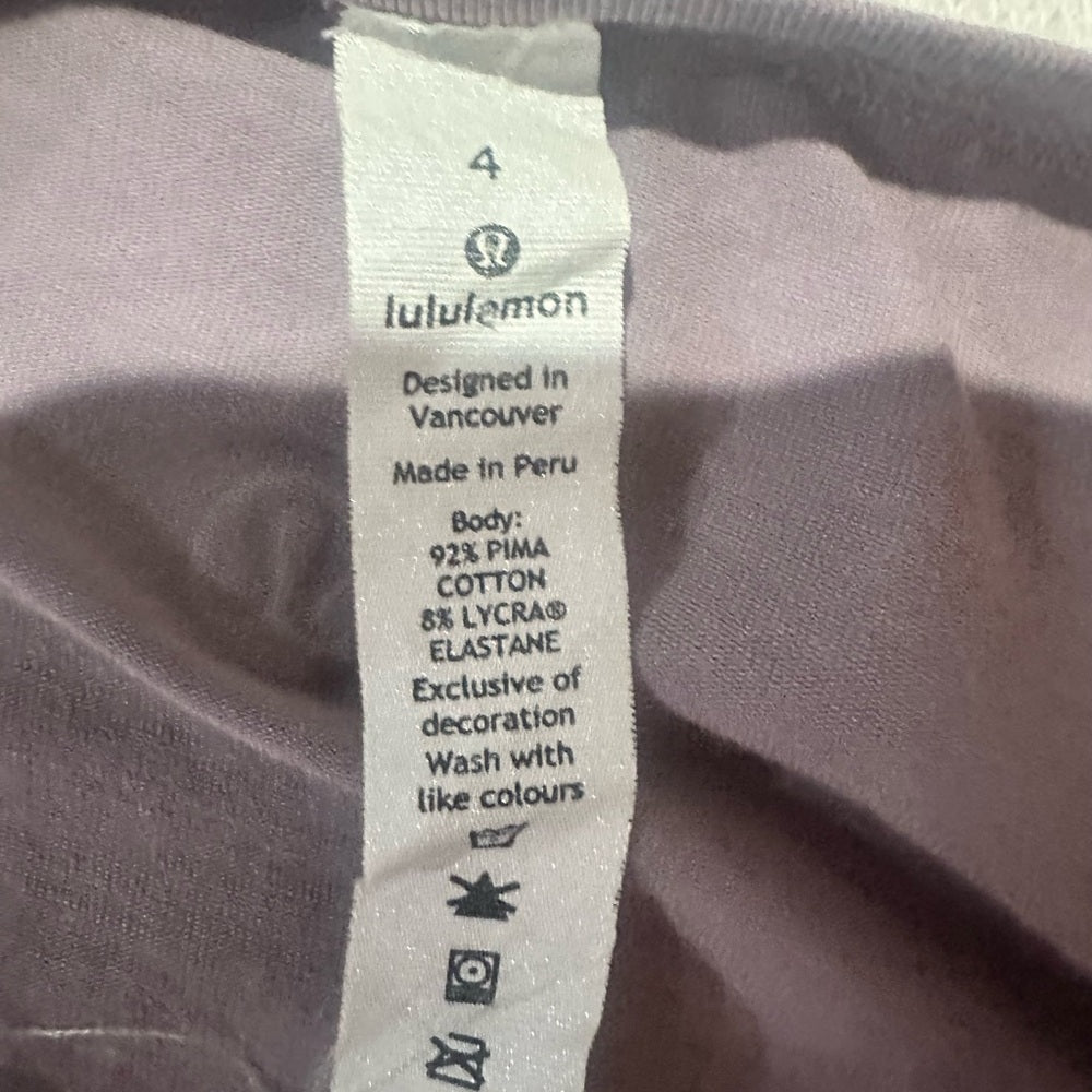SIZE 4/S/M Lululemon Athletica Lavender Long Sleeve Top