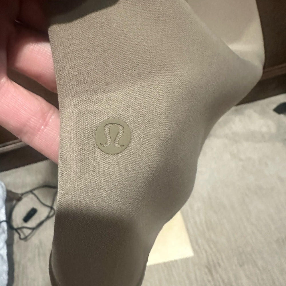 SIZE 2/4 lululemon athletica Beige Mini Skirt