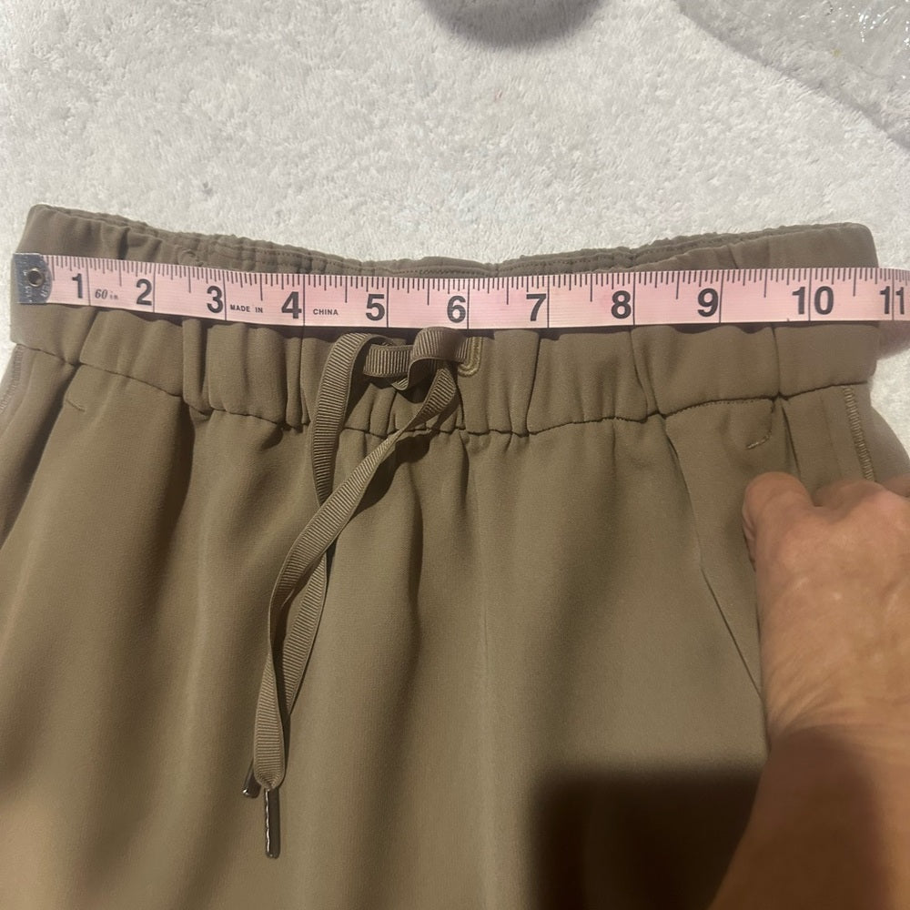 SIZE 2/4 lululemon athletica Beige Mini Skirt