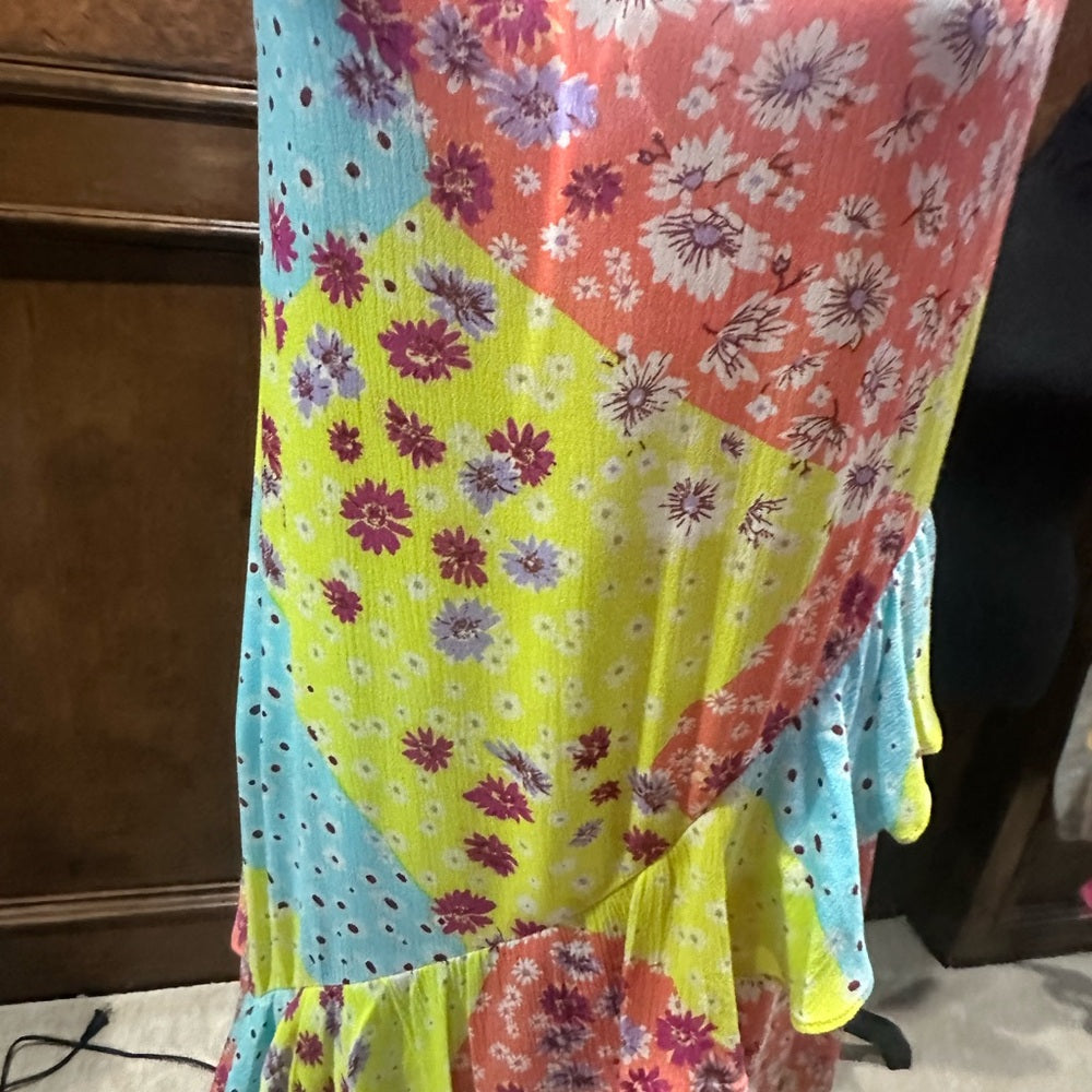 NWT SIZE S Easel Patchwork Dress - Multicolor