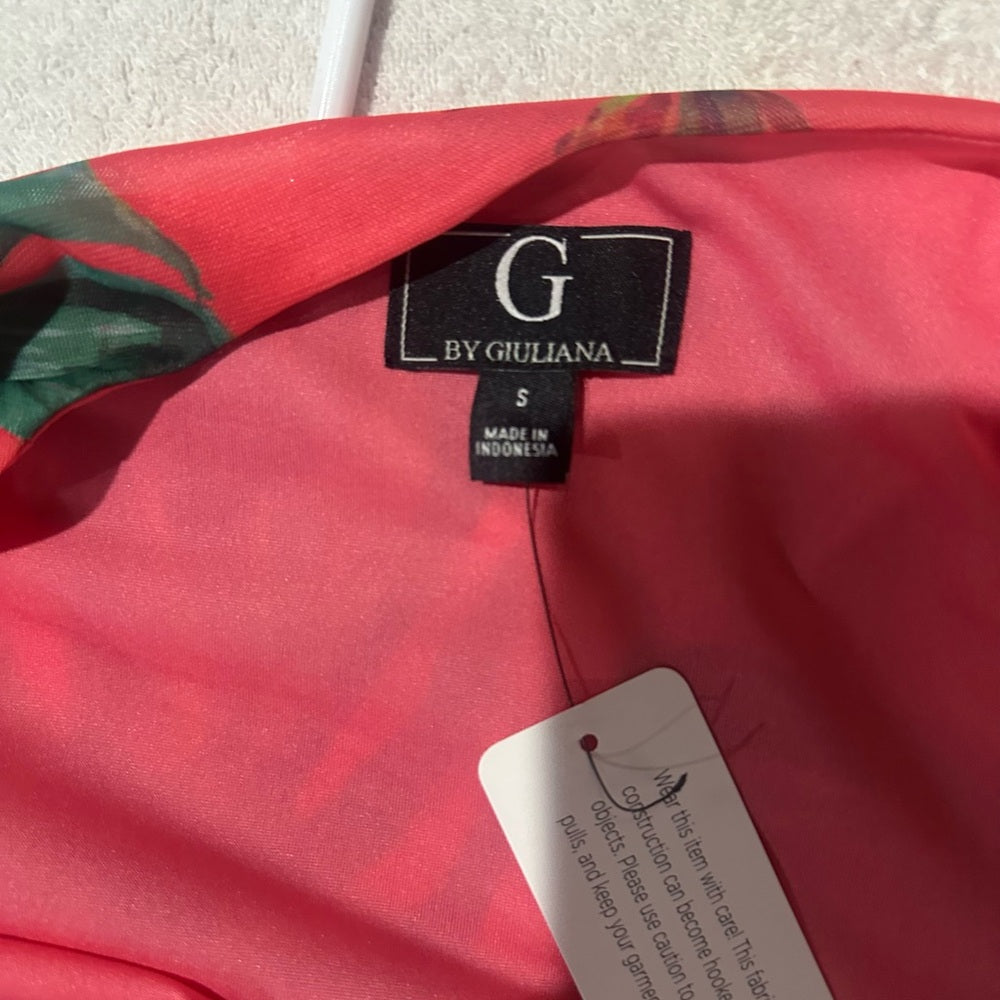 NWT SIZE S G by Giuliana Pink Floral Crop Top