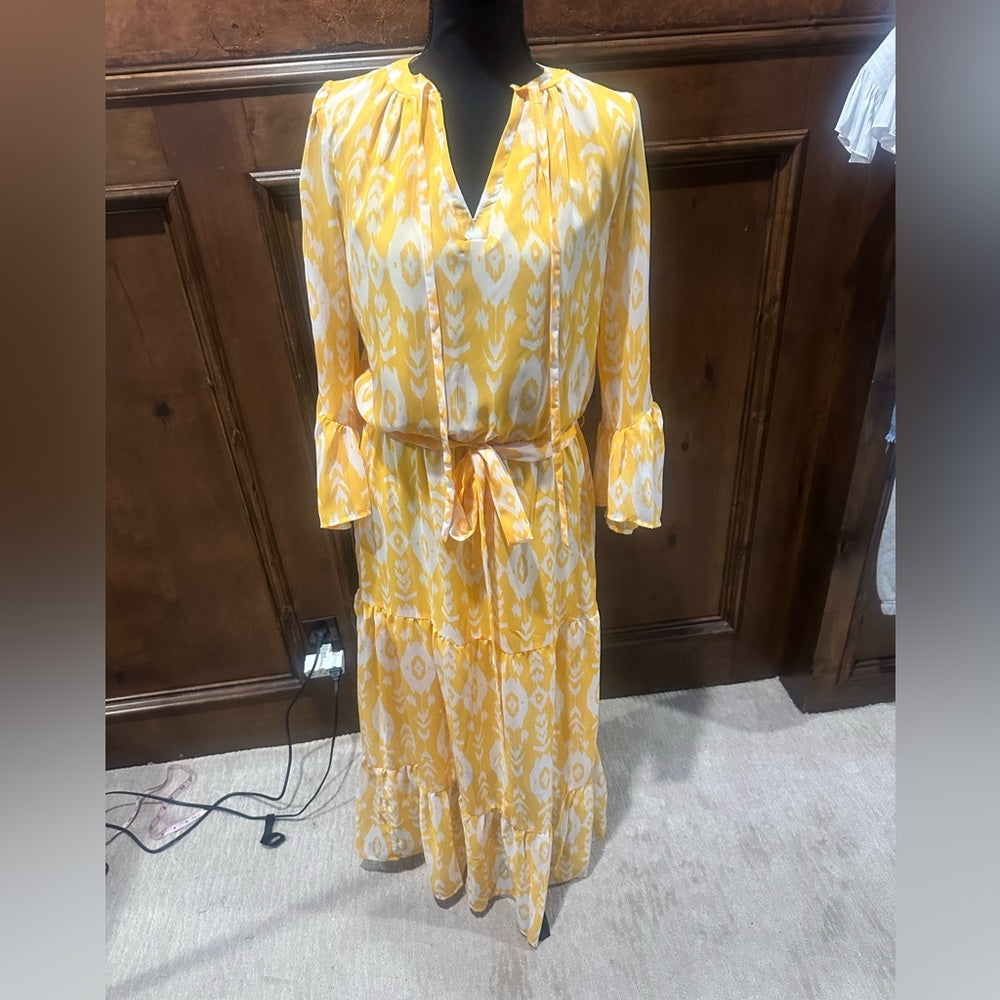 NWT SIZE M Chic Yellow Patterned Long Sleeve Dress