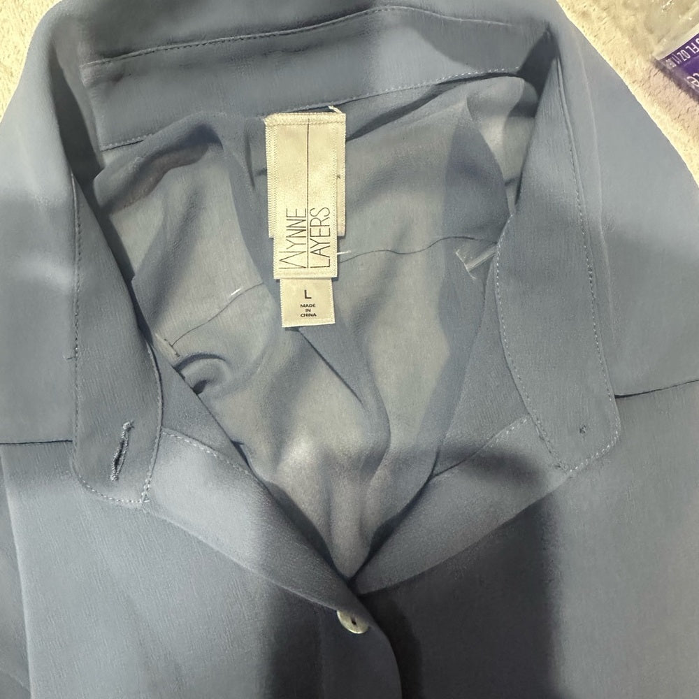 NWT SIZE L Chic Blue Button-Up Blouse