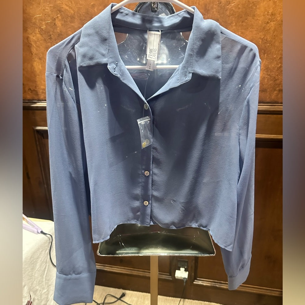 NWT SIZE L Chic Blue Button-Up Blouse