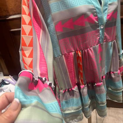 NWOT SIZE M Nomad Multicolor Geometric Blouse