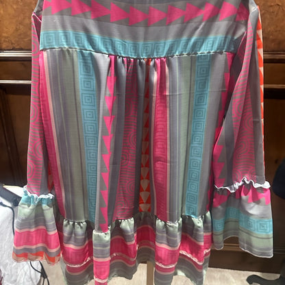 NWOT SIZE M Nomad Multicolor Geometric Blouse