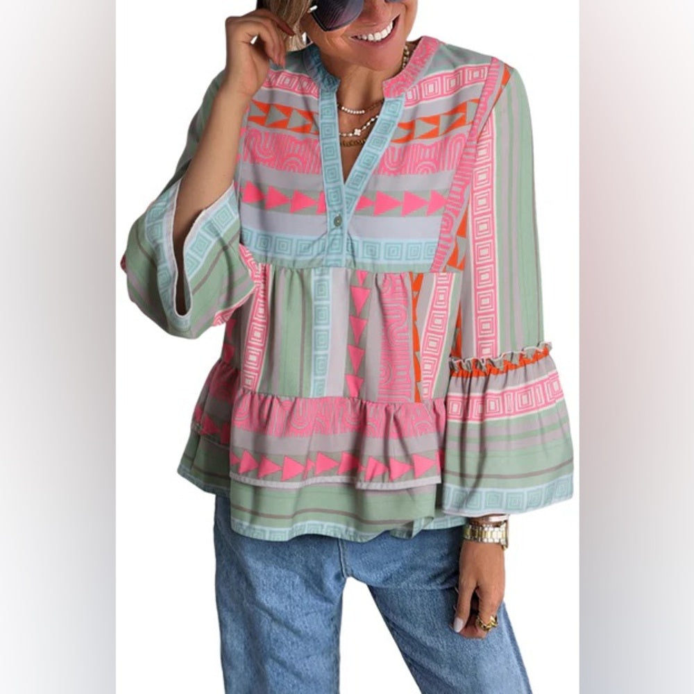 NWOT SIZE M Nomad Multicolor Geometric Blouse