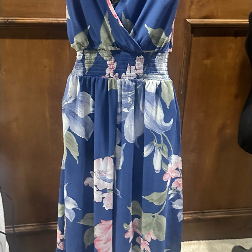 NWOT SIZE S Floral Sleeveless Jumpsuit in Blue and Pink