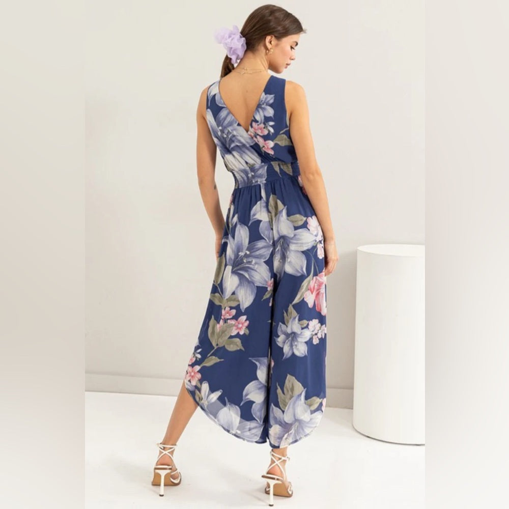 NWOT SIZE S Floral Sleeveless Jumpsuit in Blue and Pink