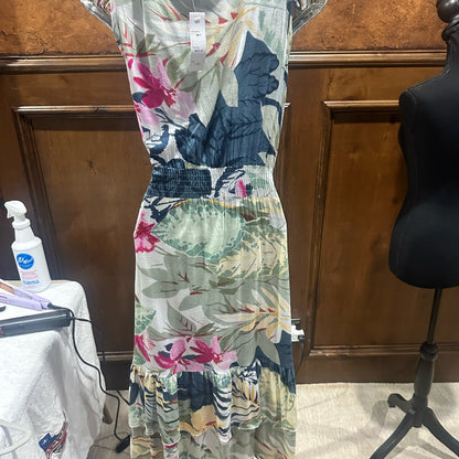 NWT SIZE M RAGA Leafy Maxi Dress - Multicolor