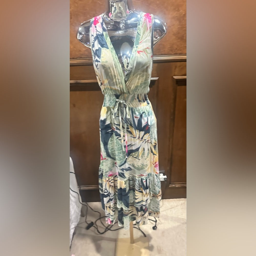 NWT SIZE M RAGA Leafy Maxi Dress - Multicolor