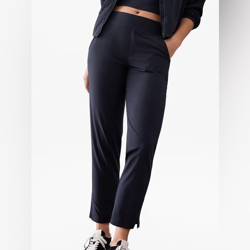 SIZE 6/M Athleta Midnight Blue Straight Leg Women's Pants
