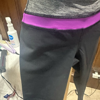 SIZE 6 Lululemon Athletica Black and Pink Leggings