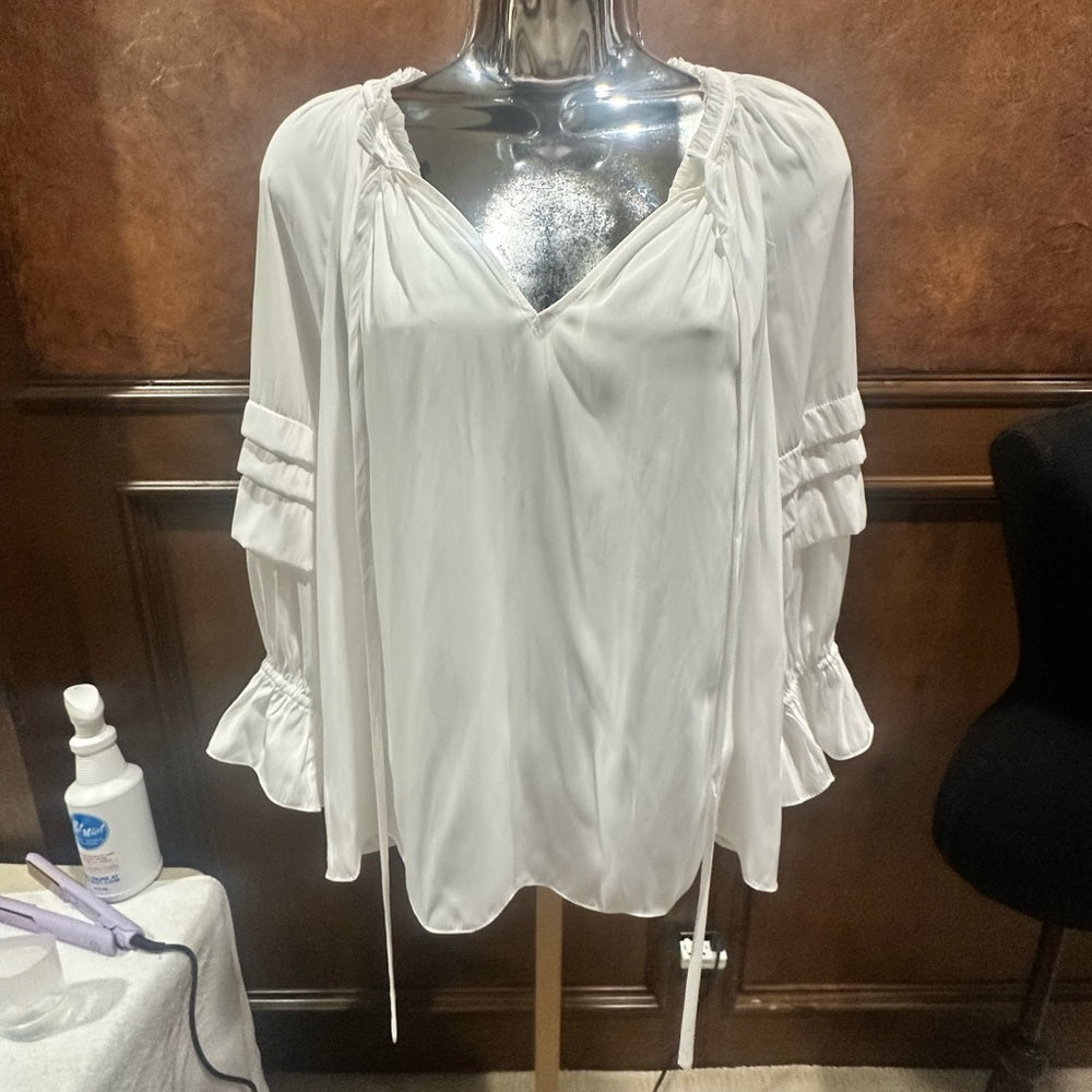 NWT SIZE XS-S Brook Ivory Blouse with Pleated Sleeves
