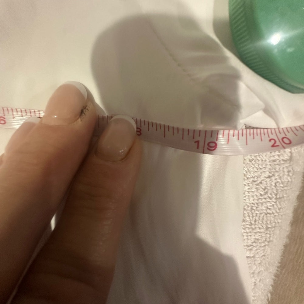 NWT SIZE XS-S Brook Ivory Blouse with Pleated Sleeves