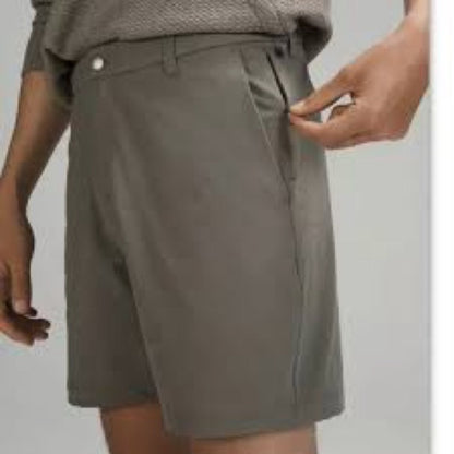 NWOT SIZE 33 Lululemon Athletica Men's Olive Flat Front Shorts