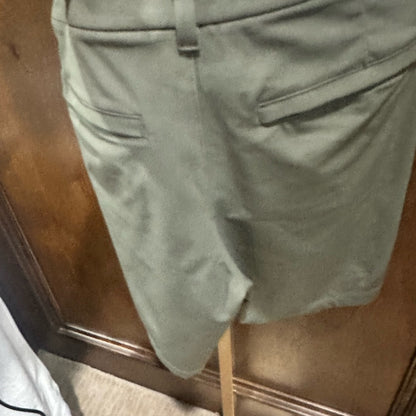 NWOT SIZE 33 Lululemon Athletica Men's Olive Flat Front Shorts