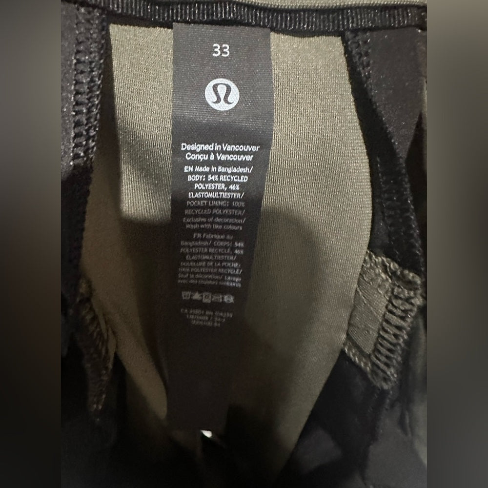 NWOT SIZE 33 Lululemon Athletica Men's Olive Flat Front Shorts