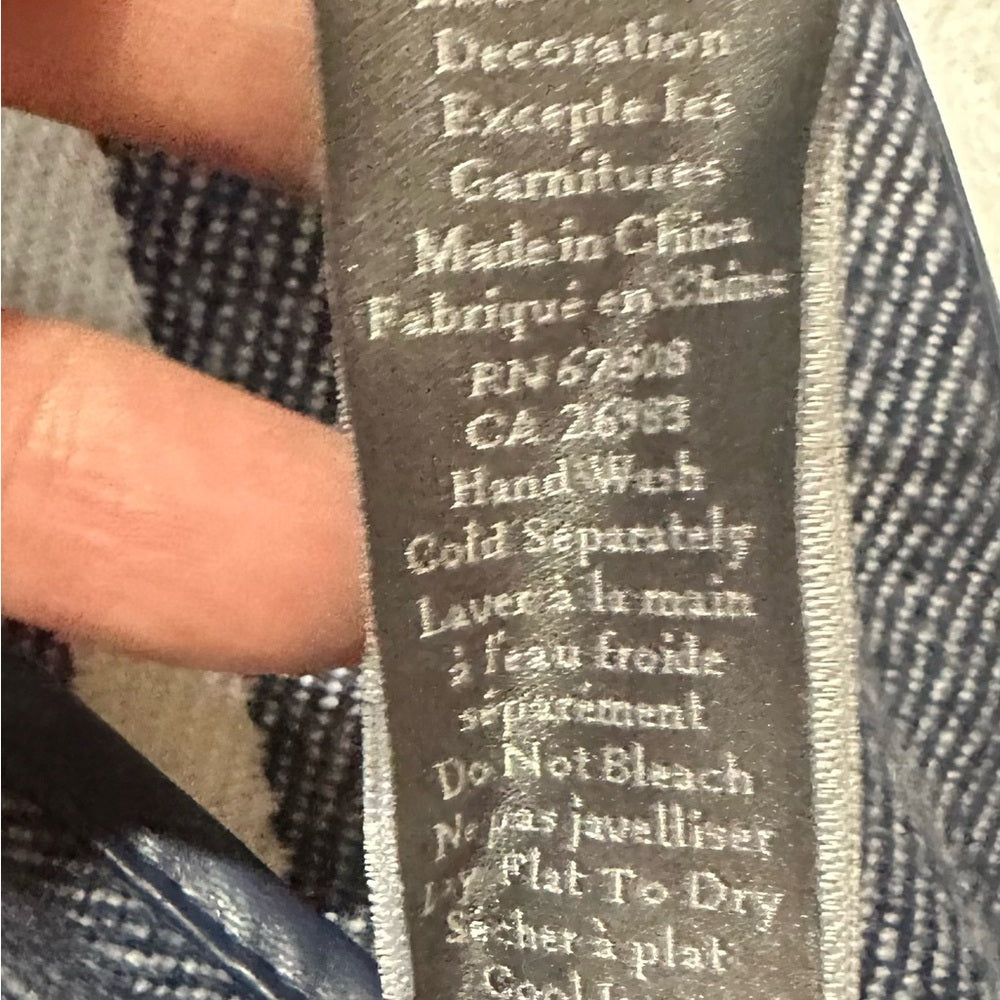 NWT SIZE OS Vince Camuto Navy Checkered Women's Cape