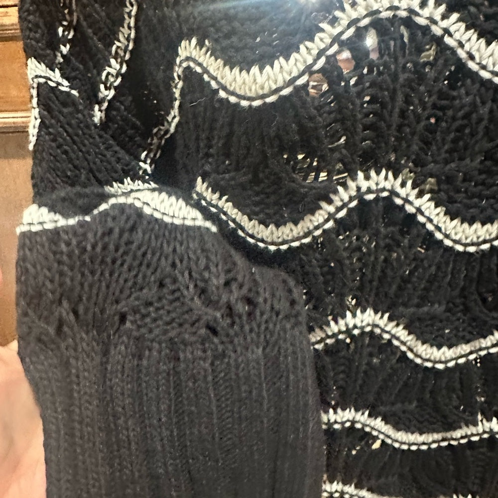 NWT SIZE L Ramy Brook Black and White Wave Turtleneck Sweater