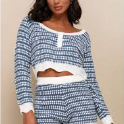 NWT SIZE XL Lulu's Blue and White Knit Sweater