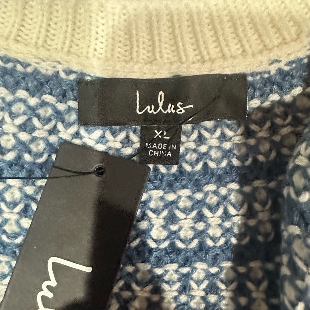 NWT SIZE XL Lulu's Blue and White Knit Sweater