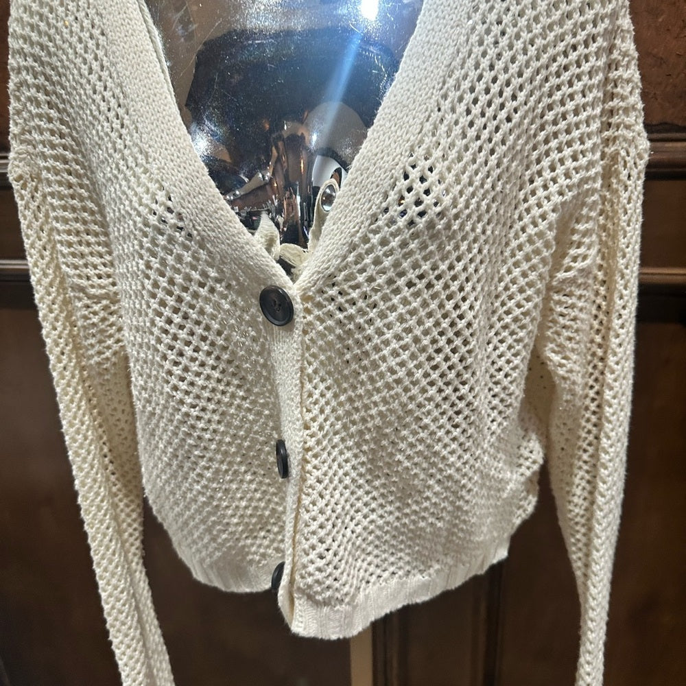 NWOT SIZE S No Boundaries Women's Off-White Button-Up Cardigan