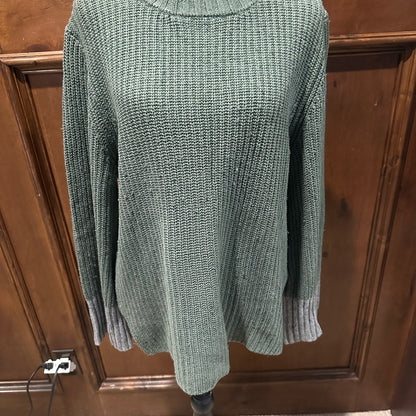 PRE-OWNED SIZE L/XL Splendid Olive and Gray Crew Neck Sweater