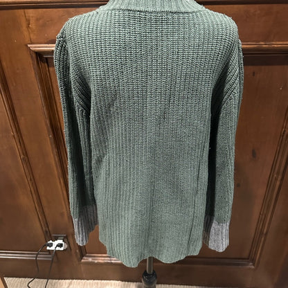 PRE-OWNED SIZE L/XL Splendid Olive and Gray Crew Neck Sweater